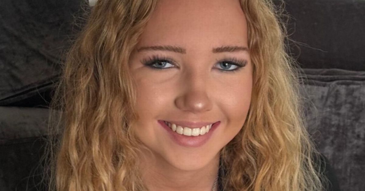 'Beautiful' girl, 16, dies after horror incident at London tube station