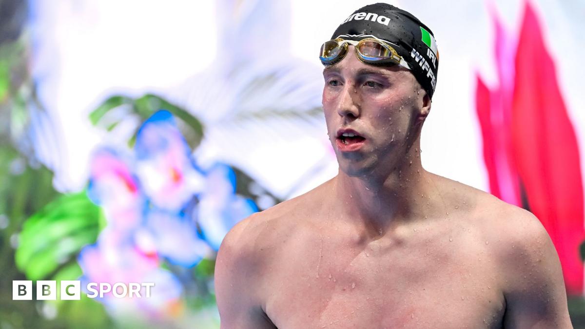 Daniel Wiffen: Olympic champion wins thrilling 1500m gold in Poland