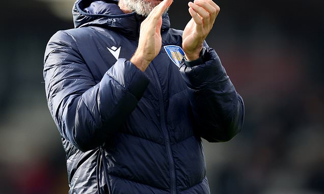Danny Cowley salutes Colchester´s performance in win over bottom...