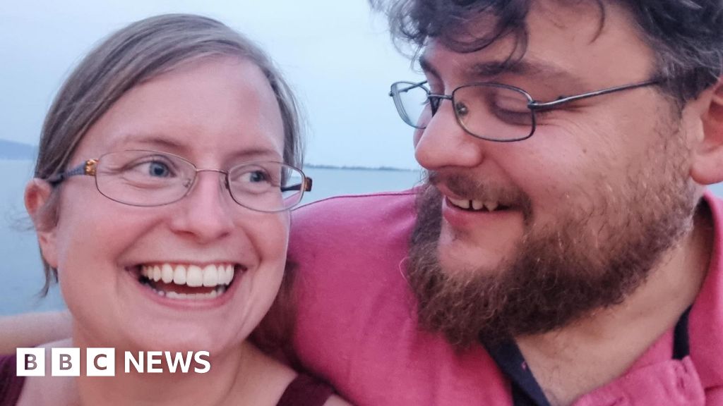 Diabetes patient writes letter to future child in artificial pancreas wait