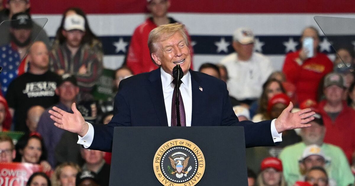 Donald Trump forced to name animals in cognitive test while health rumours swirl