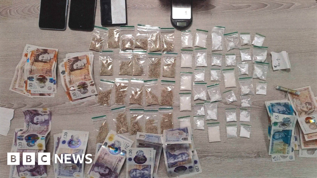 Drugs and cash found in car stopped on M54 in Telford