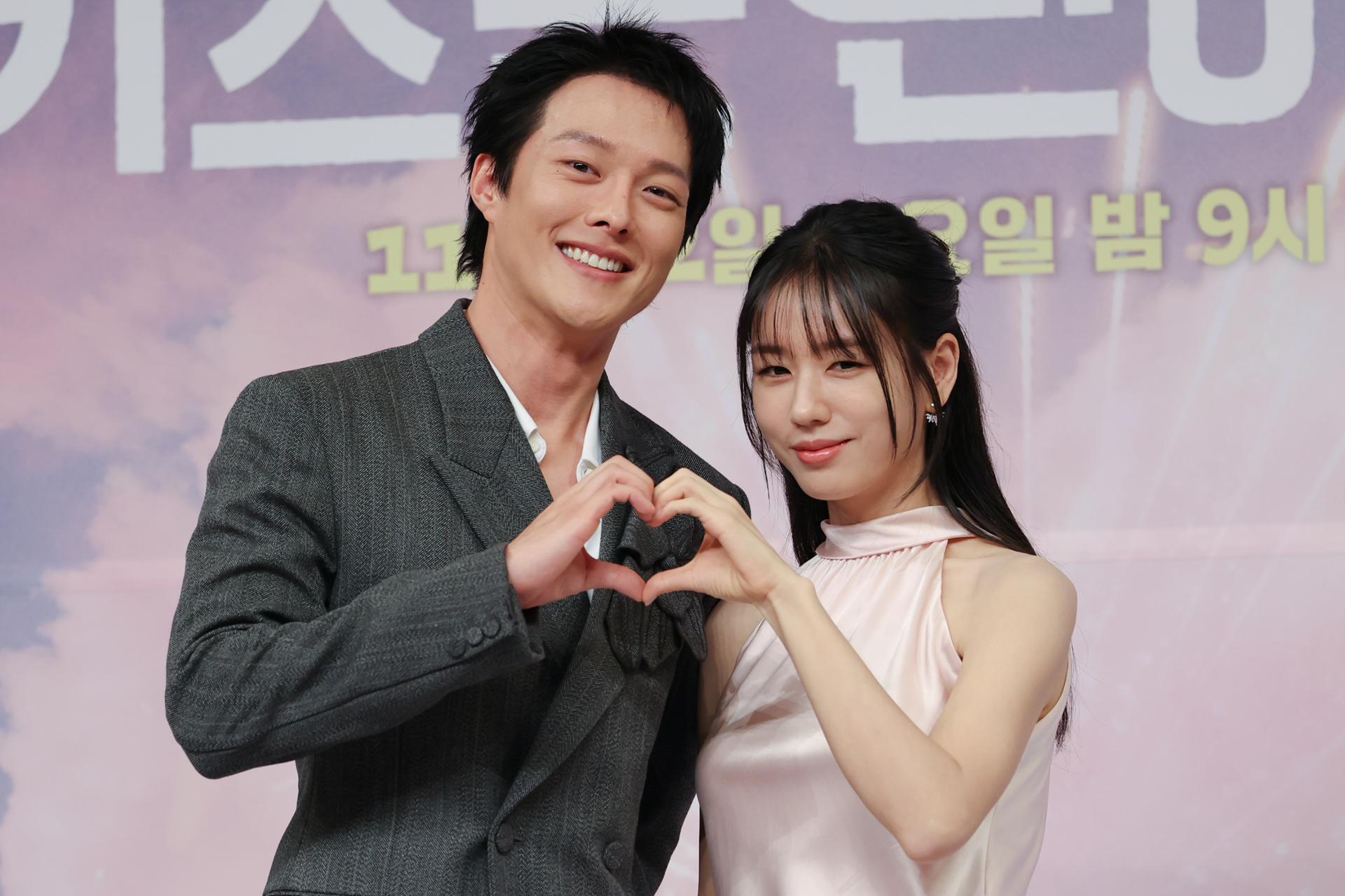Rom-com 'Dynamite Kiss' tops Netflix non-English series chart - The Korea Times