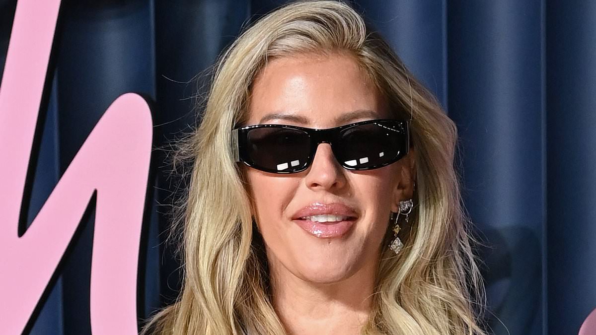Stars descend on London's Royal Albert Hall for 2025 Fashion Awards