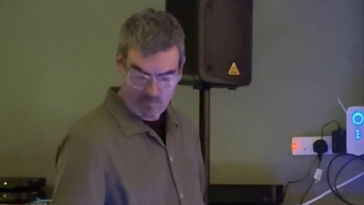 Soap fans left stunned after spotting iconic star DJing at club