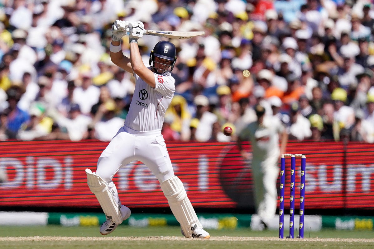 England defeat Australia by four wickets in the Boxing Day Ashes Test