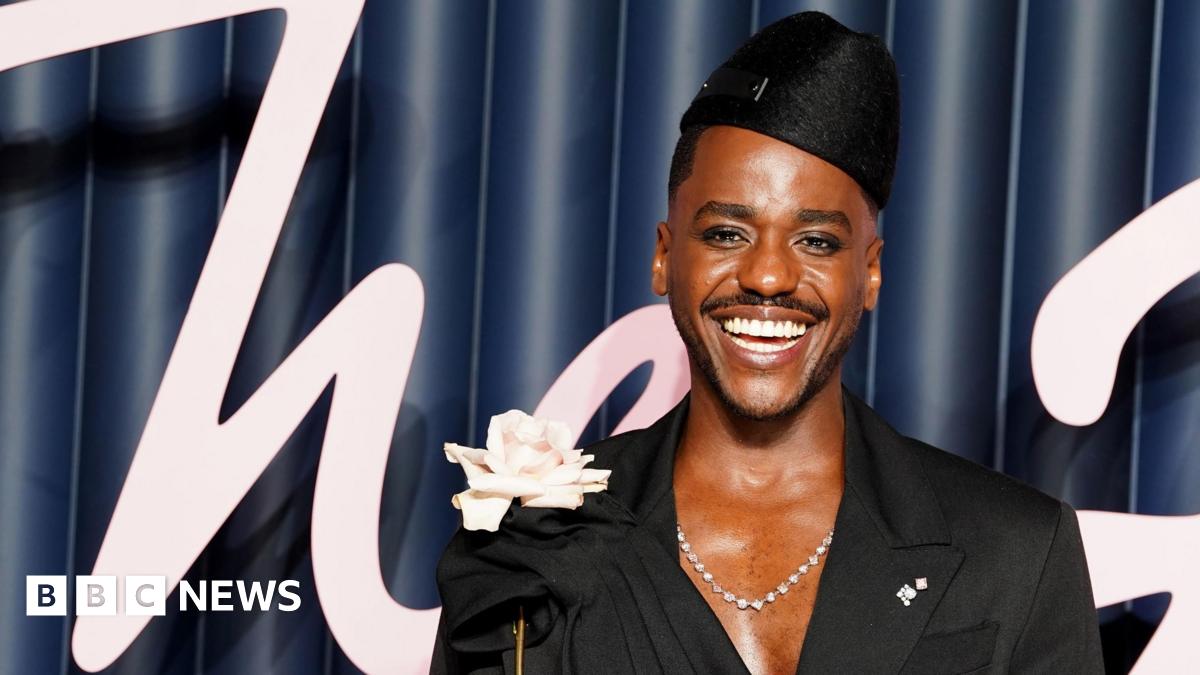 Fashion Awards 2025: Ncuti Gatwa and Amanda Holden among celebrities arriving