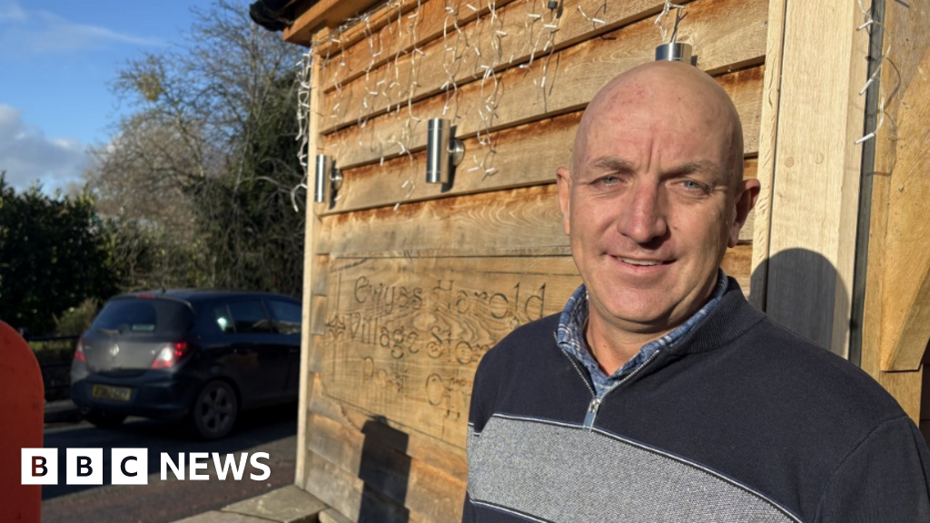 Flood clean up 'total nightmare', says Herefordshire business owner