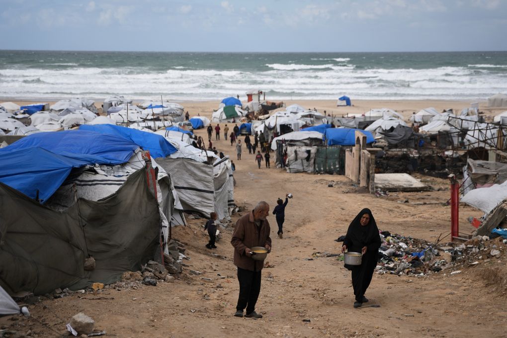 Freezing rain floods Gaza camps and leaves displaced Palestinians in dire conditions