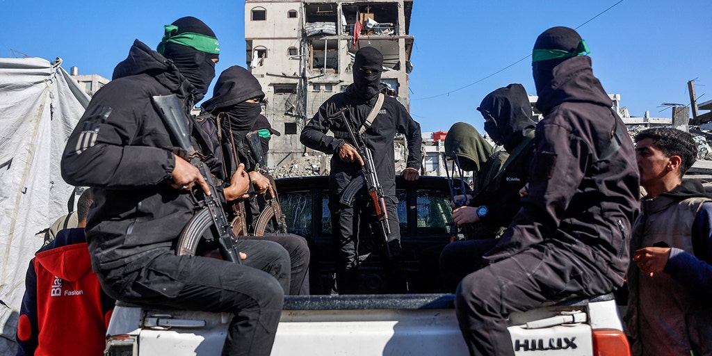 Gaza militia leader forms rival force against Hamas, warns terrorists are regrouping amid ceasefire