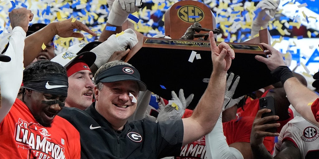 Georgia eyes College Football Playoff first-round bye after dominating Alabama in SEC Championship