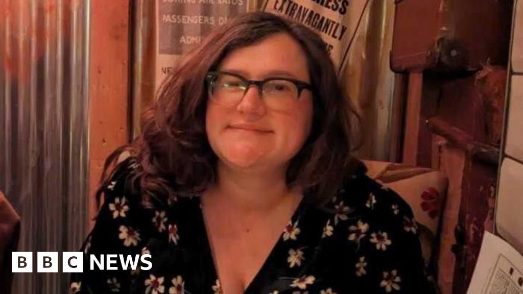 Grieving Oxfordshire mum wants maternity probe to go further