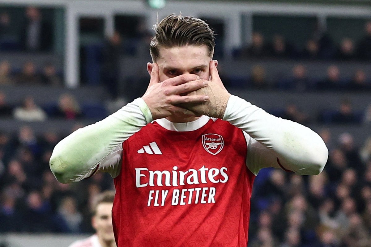 Gyokeres gets early Christmas present as Arsenal overcome depleted Everton