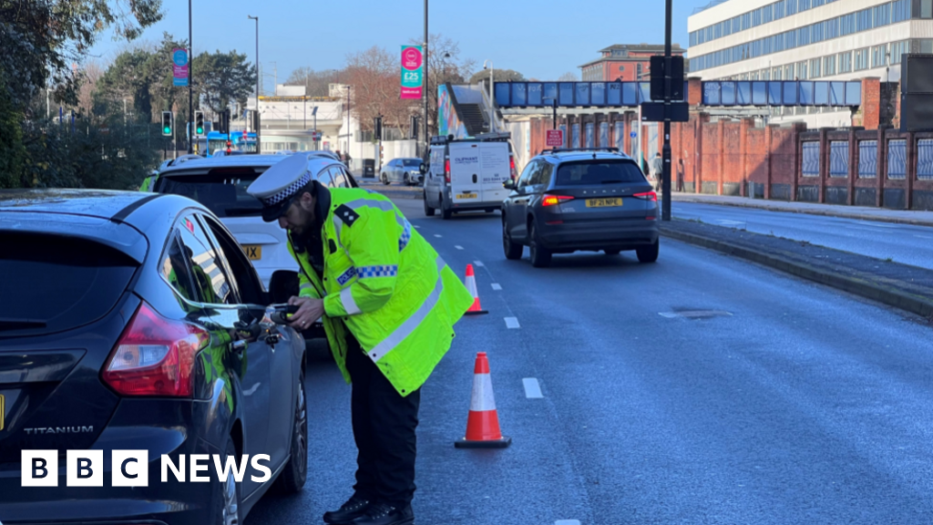 Hampshire police festive crackdown on drink and drug driving