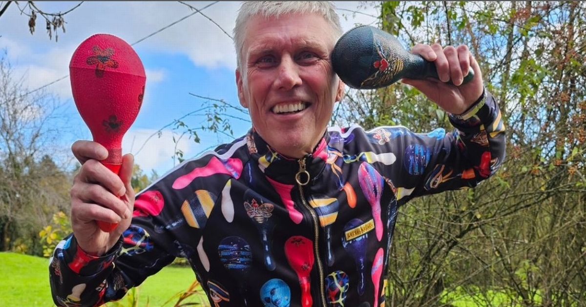 Happy Mondays' wildman Bez reckons he could lose his job to an AI bot - Daily Star