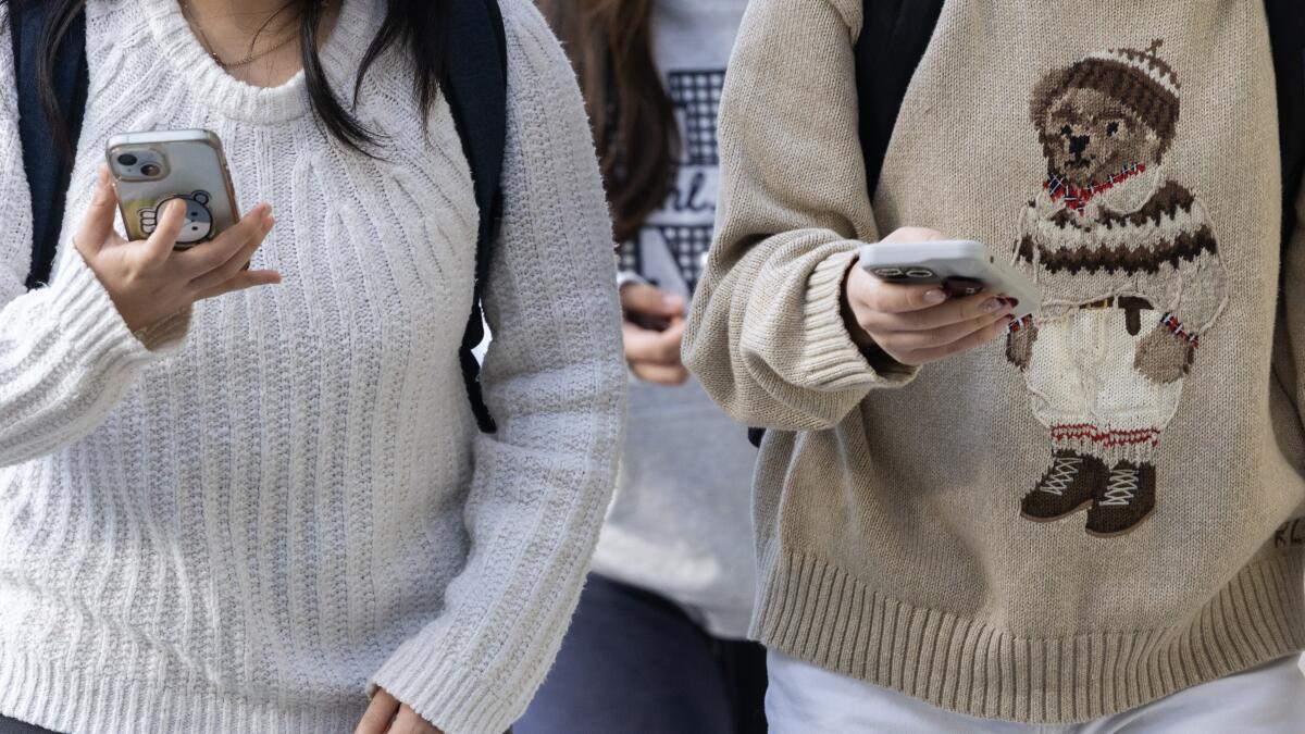 Harvard-Westlake blocks TikTok and Clash Royale on student phones. How's that going down?