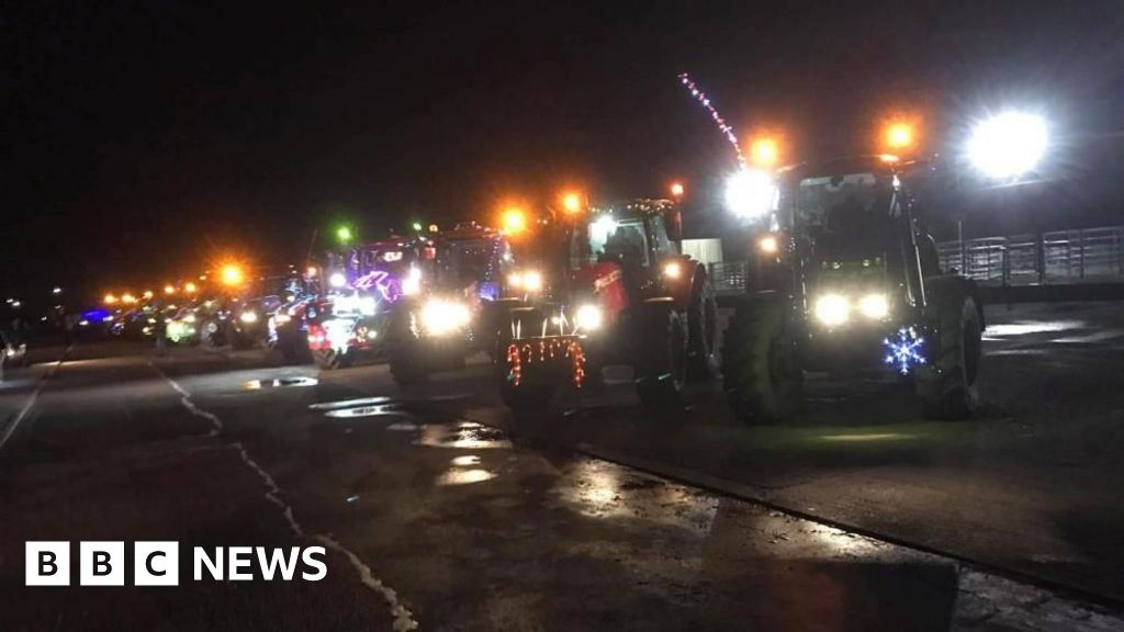 Herefordshire farmers 'overwhelmed' by support in tractor run