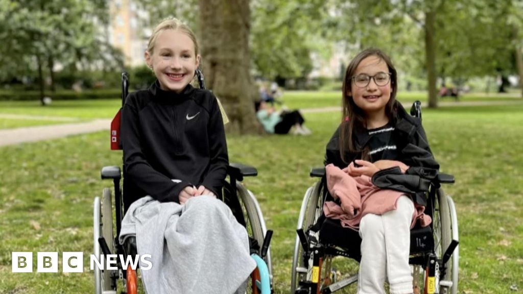 Hollies living 400 miles apart are best friends after transplants