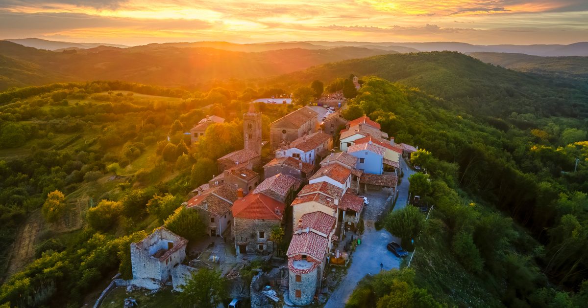Beautiful European town home to just 50 people is 'smallest in the world' - The Mirror