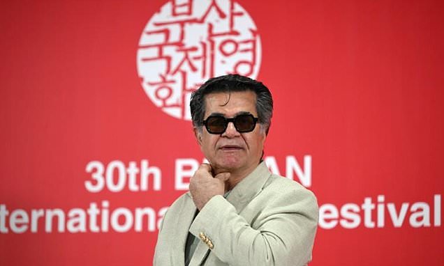 Iran sentences director Jafar Panahi to year in prison: lawyer