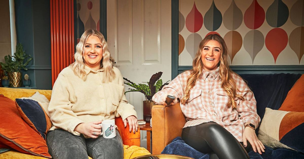 Gogglebox star's four-word message to rarely-seen boyfriend as they reach milestone - The Mirror