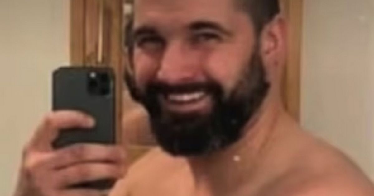 Jamie Jewitt stuns fans with transformation after suffering from gut issues and depression - The Mirror