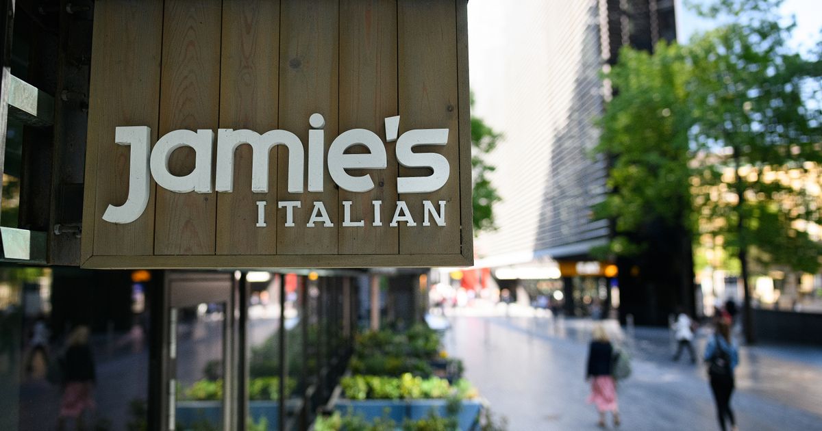 Iconic chef plans to revive high street restaurant chain six years after administration - Daily Star