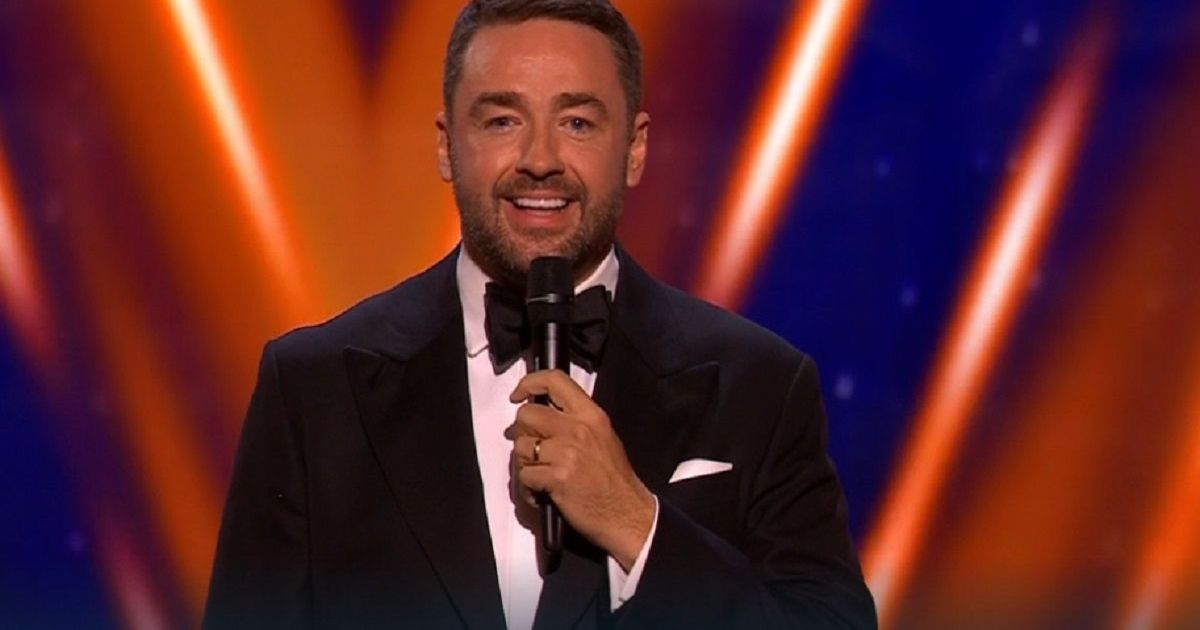 Jason Manford hits back as he's branded 'unfunny' after hosting Royal Variety - The Mirror