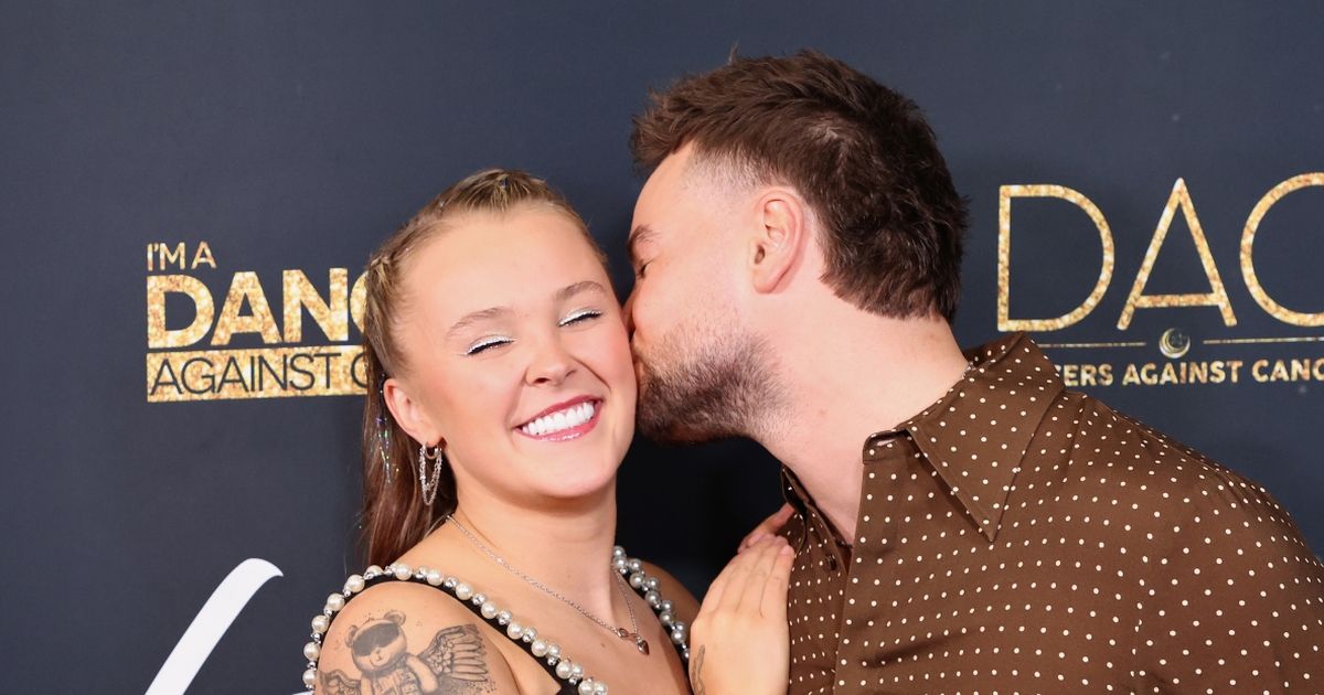 JoJo Siwa wants a ring from Chris Hughes as they make first Christmas together - The Mirror