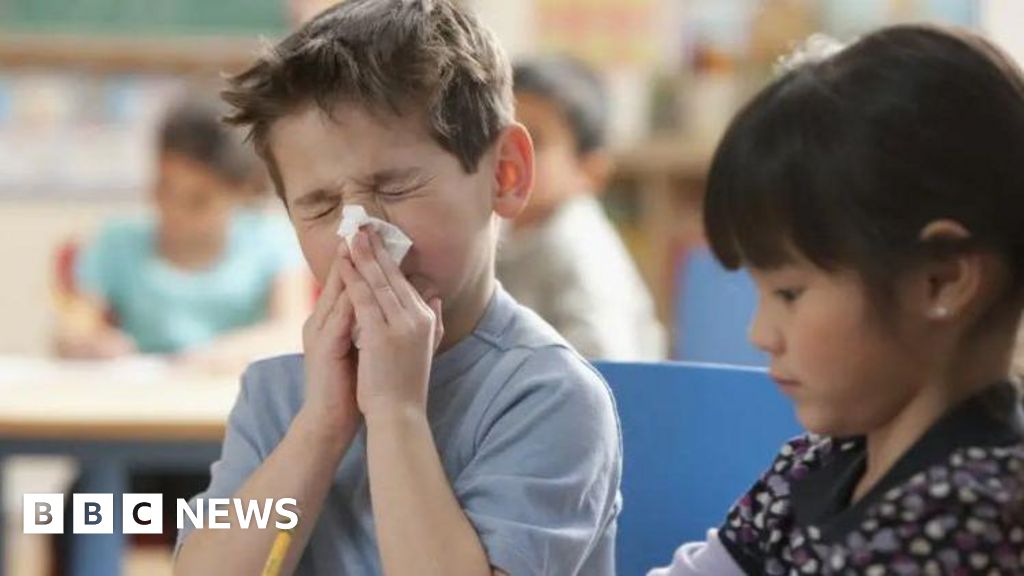 'Last chance' flu vaccinations offered in Hull for children