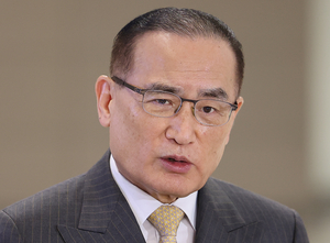 Lee aide departs for US to spur follow-up consultations over deal on trade, security