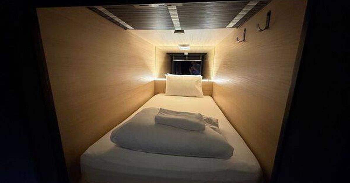 'I stayed in London's new 'coffin' hotel in what may be the city's cheapest room' - The Mirror