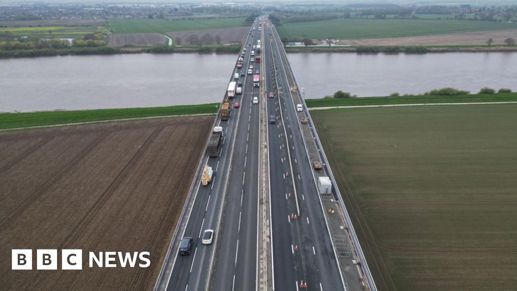 Further restrictions imposed on M62 Ouse Bridge