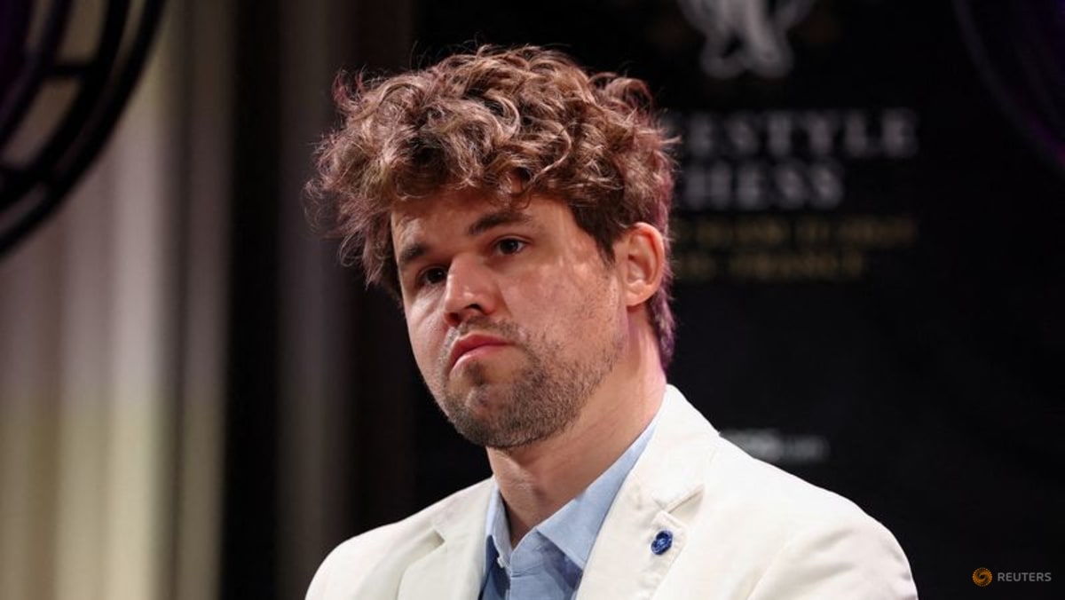 Chess-Norway's Carlsen claims sixth world rapid chess title in Qatar