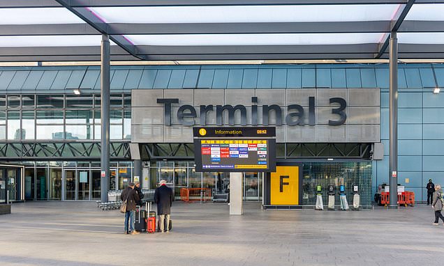 Man arrested after multiple people 'pepper sprayed´ in Heathrow...