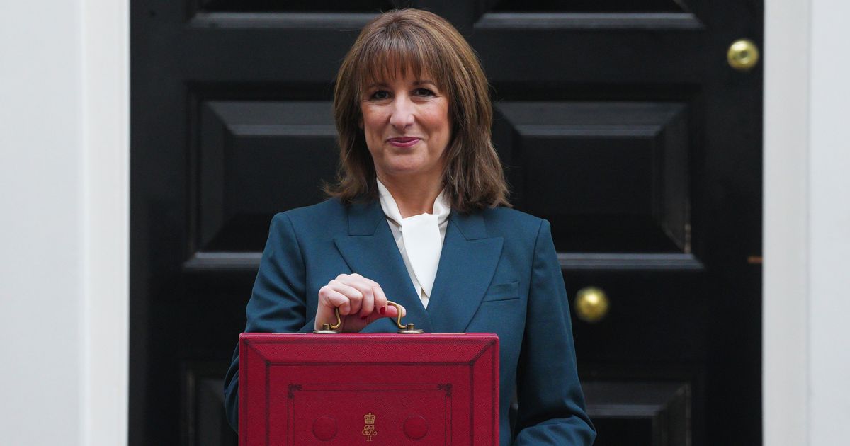 UK music legend issues dire warning to Rachel Reeves over tax hikes - Daily Star