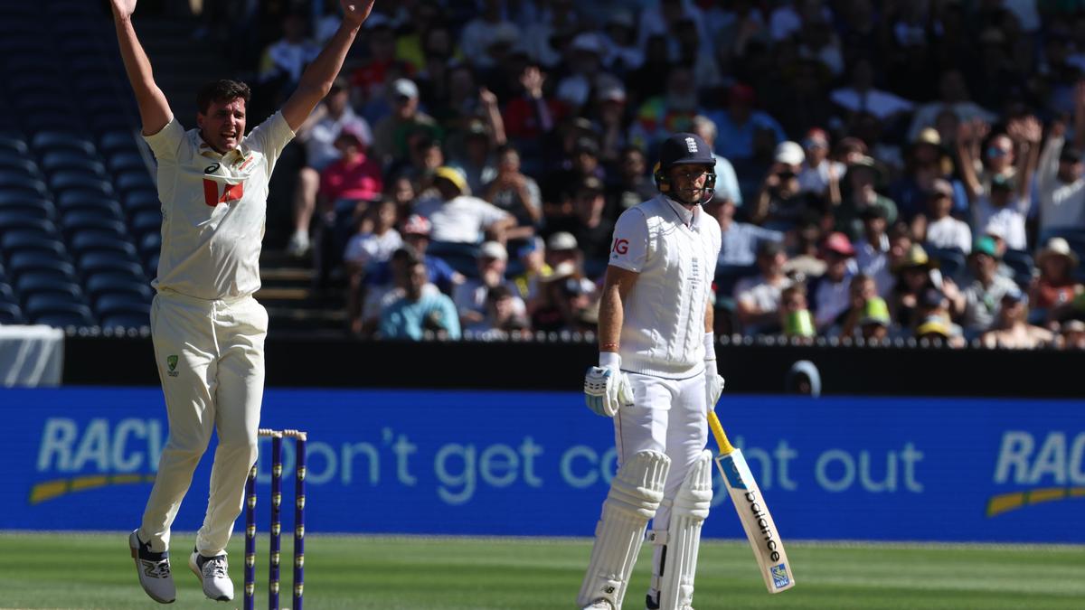 Curator 'shocked' by Melbourne pitch performance in Ashes