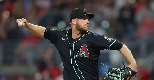 Merrill Kelly Returns to Arizona Diamondbacks on $40 Million Deal