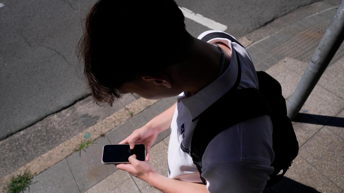 How will Meta implement Australia's looming under-16 social media ban?