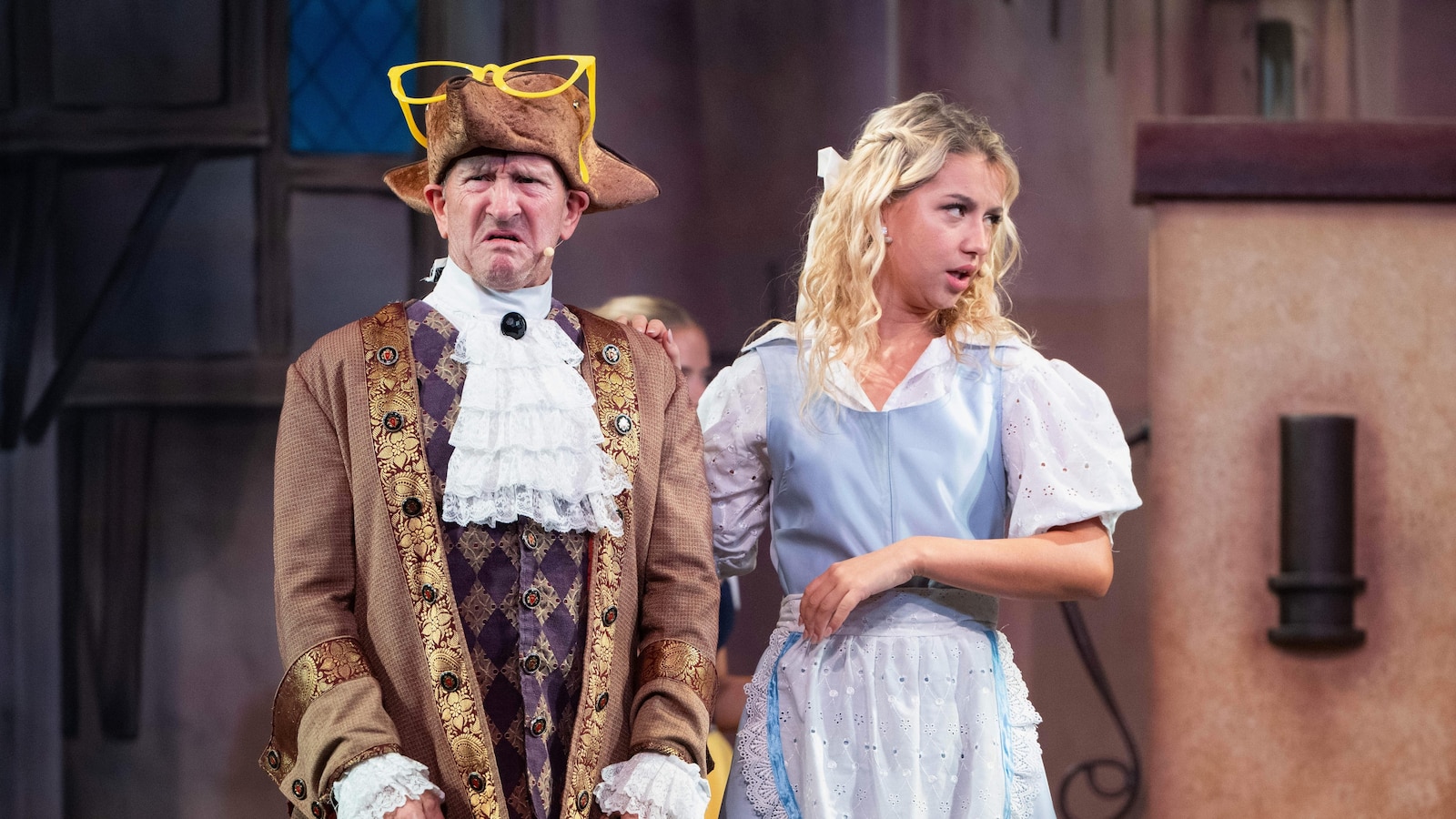 Stage jitters replace fear of falling in 'Eddie the Eagle's' latest act