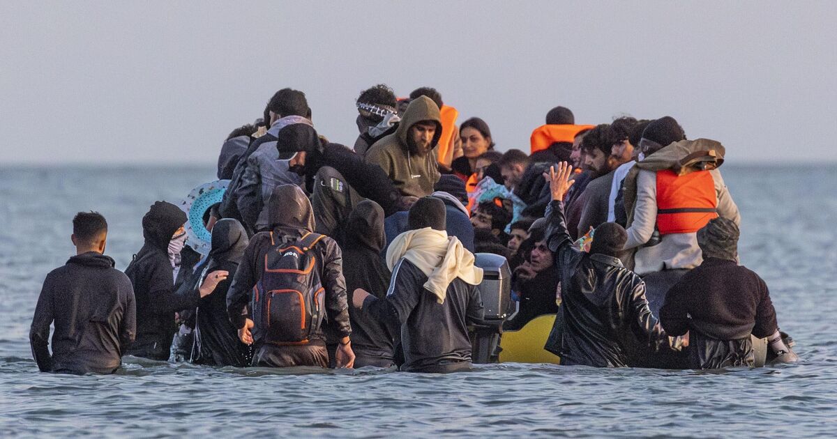 Fury as small boat migrants used to smuggle heroin for gangs - 'Labour is weak'