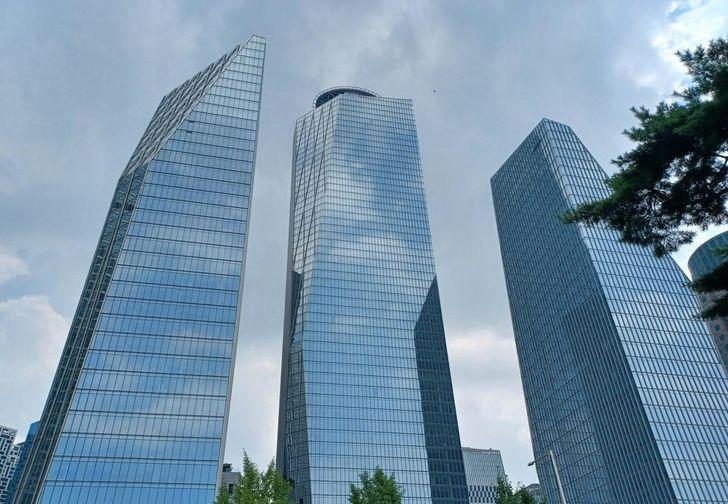 Mirae Asset recovers $192.97 mil. from Brookfield as yearslong IFC dispute ends - The Korea Times