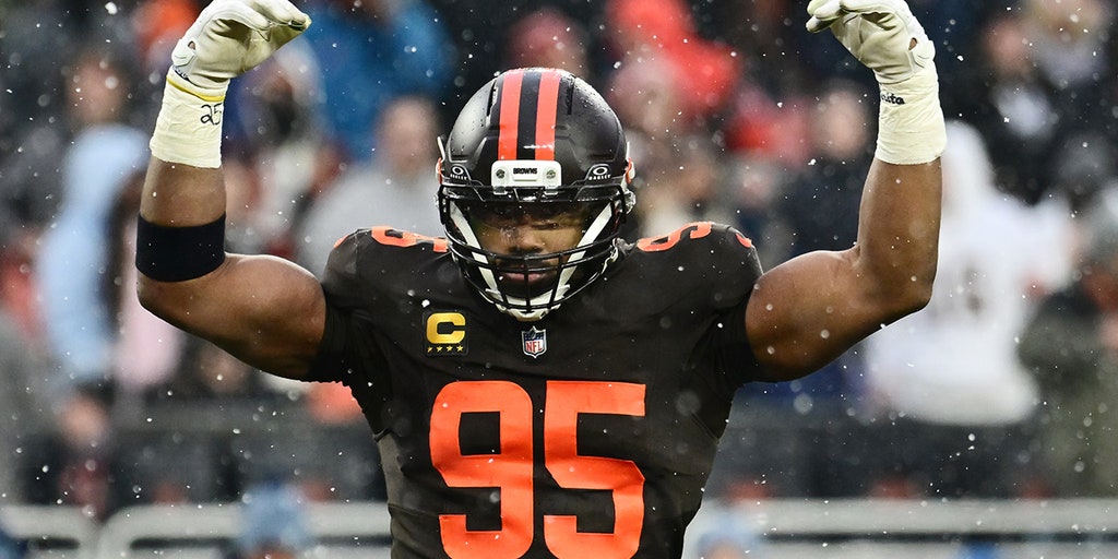 Myles Garrett's former Browns teammate calls him 'best pass rusher I've ever seen' as he nears sack record