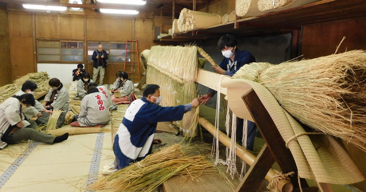 Easy Japanese news in translation: Sacred rope making begins at temple in Chiba Prefecture