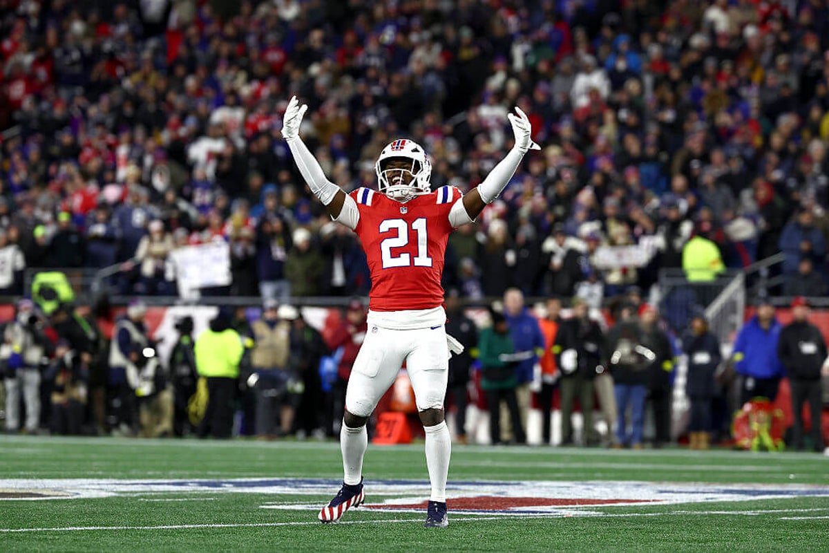 The new best team in the NFL, plus sorting through the college football mess