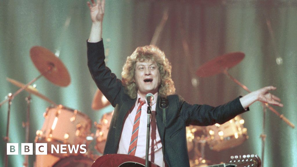 Noddy Holder 'avoids restaurants on Christmas' due to Slade song