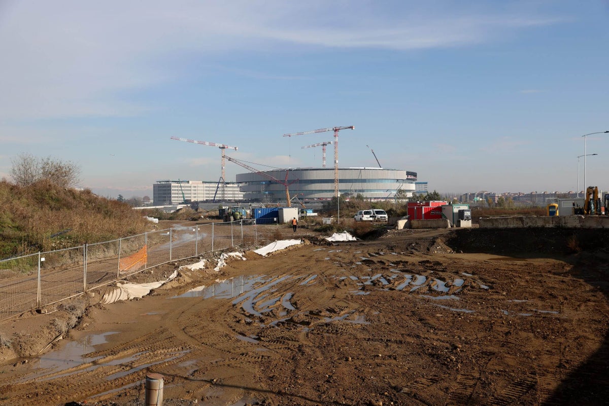 'Close to a disaster': Olympic hockey rink construction saga is history repeating itself