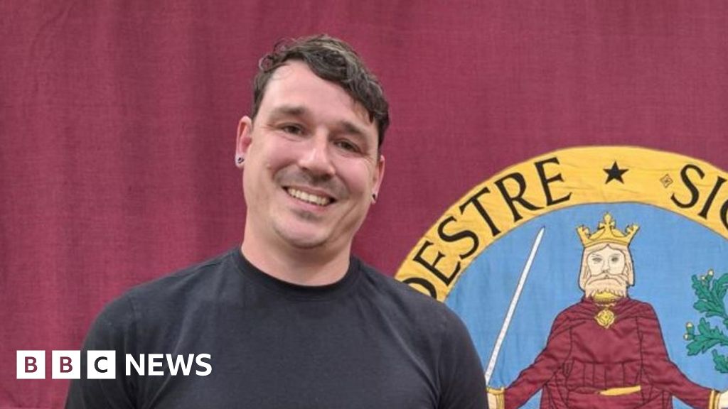 Oswestry councillor quits Lib Dems over devolution plans