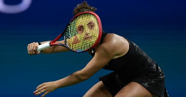 Paolini's 'Racket Mask' Wins Tennis Photo of the Year