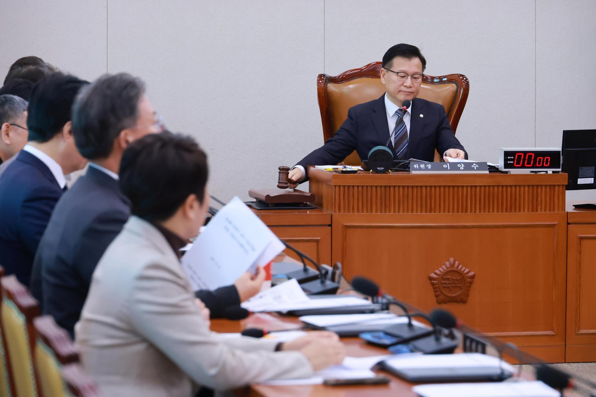 Parliamentary probe into Jeju Air crash begins - The Korea Times